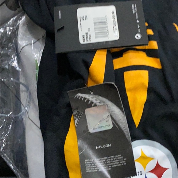 The Nike Tee Athletic Cut Dri-Fit - Picture 2 of 2